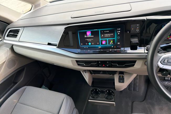VOLKSWAGEN Multivan Photo 39