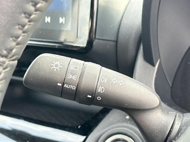 TOYOTA Yaris Cross Photo 30