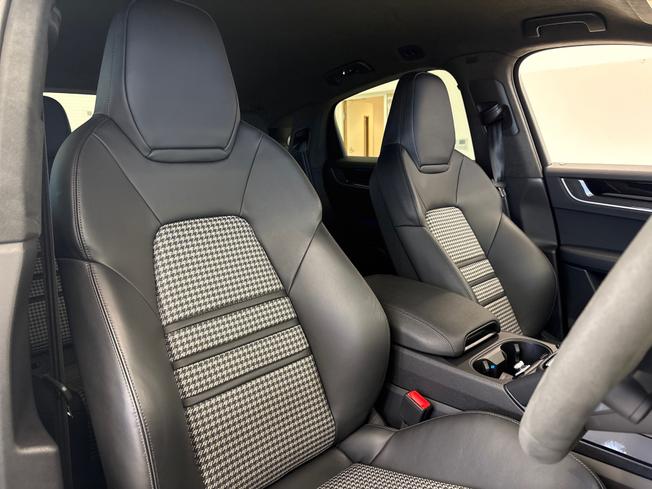 PORSCHE Cayenne Photo 14