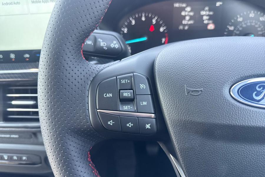 Ford FOCUS Photo autoimg-7c564fb45af2242e00c474cee223b38368a8c85e.jpg