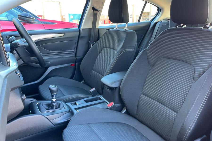 Ford Focus Photo autoimg-7c57845f893282845b276d5116f7f79b23c378e9.jpg