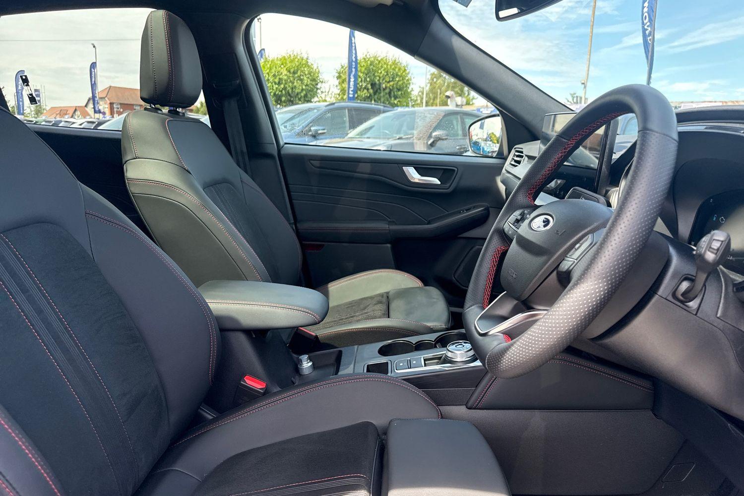 Ford KUGA Photo 16