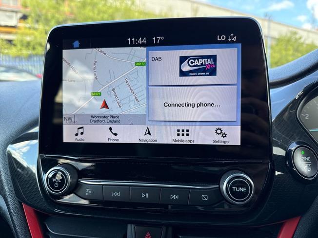 FORD Fiesta Photo 33