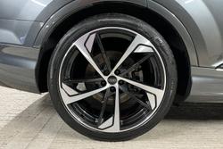 AUDI Q7 Photo 5