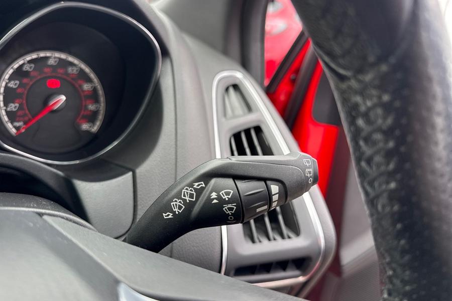 Ford FOCUS Photo autoimg-7c61eb3e3e7923a41d19ee4d33bb625b49786a0d.jpg