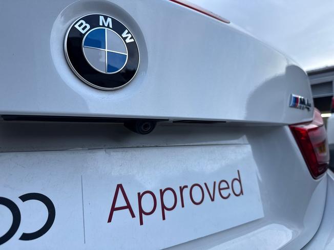 BMW M4 Photo 23