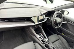AUDI RS3 Photo 2