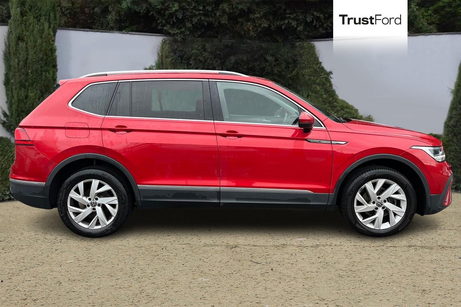 Volkswagen Tiguan Allspace Photo 2