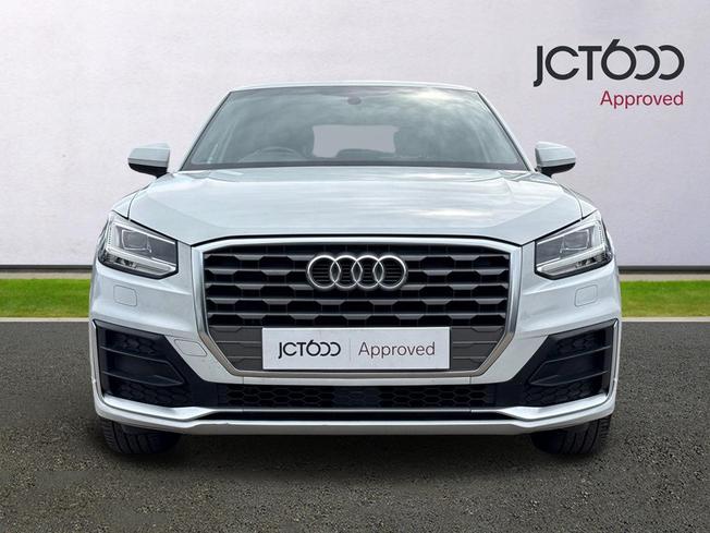 AUDI Q2 Photo 8