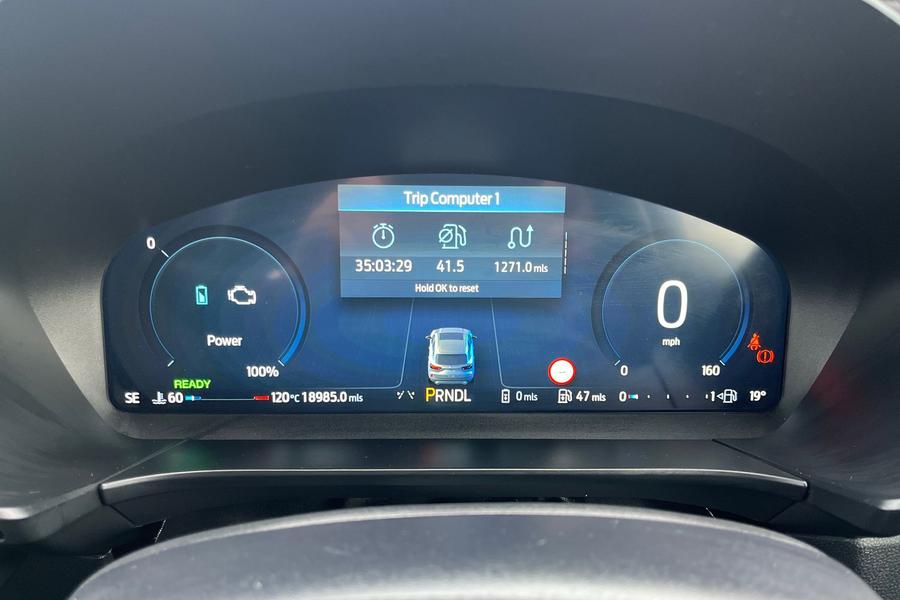 Ford KUGA Photo autoimg-7c6dd3a66303ef043e7ac82d7476603d8f32c905.jpg