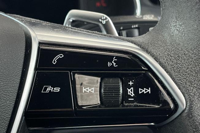 AUDI Rs6 Avant Photo 17