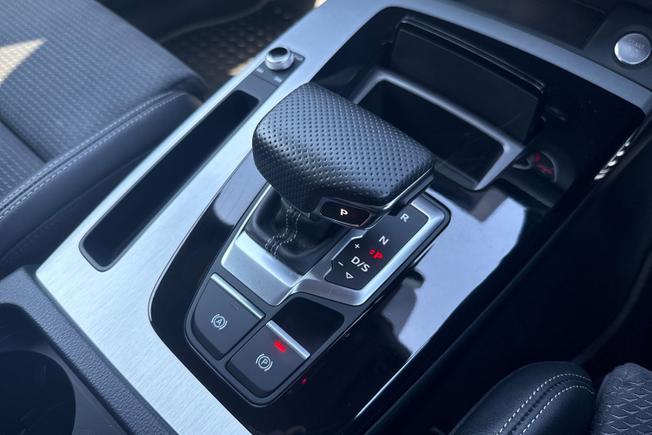 AUDI Q5 Photo 22