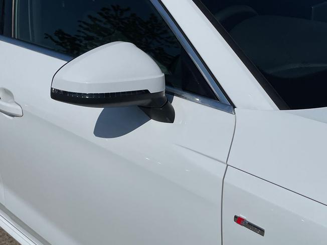AUDI A4 Avant Photo 20