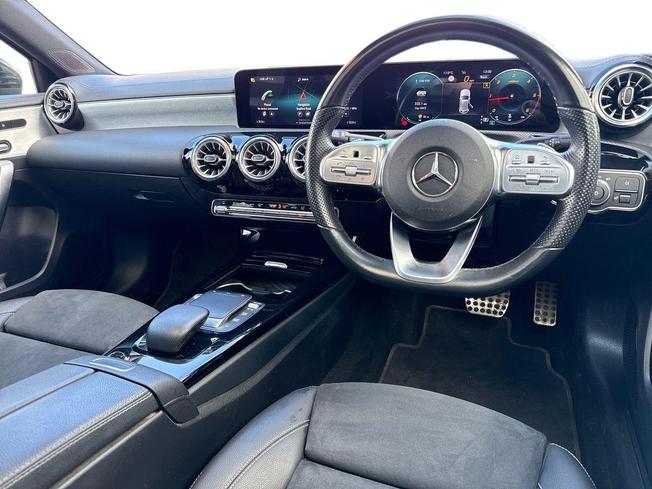 MERCEDES-BENZ A Class Photo 11