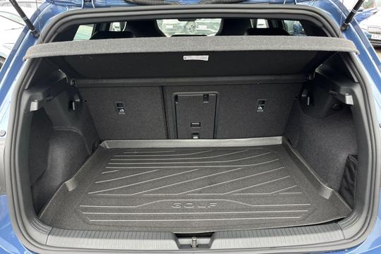 Volkswagen Golf Photo autoimg-7c7ebd73f9ebd5f6c1efc10124a3eb025361cc20.jpg