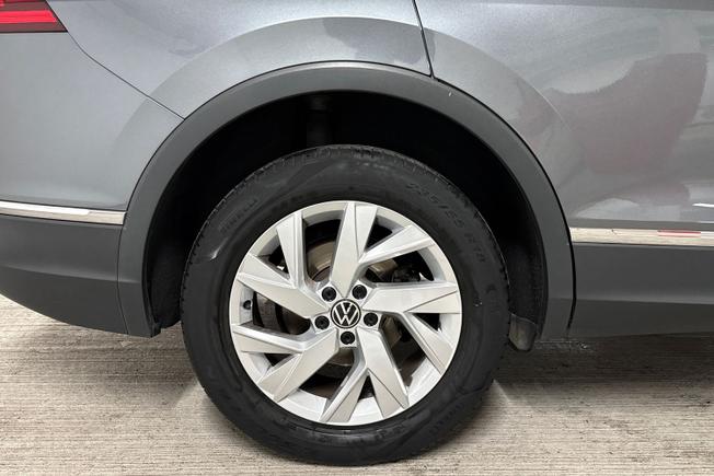 VOLKSWAGEN Tiguan Allspace Photo 5