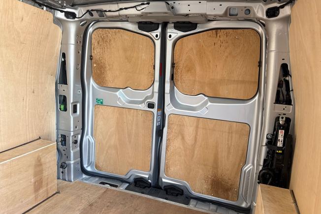 VOLKSWAGEN Transporter Photo 45