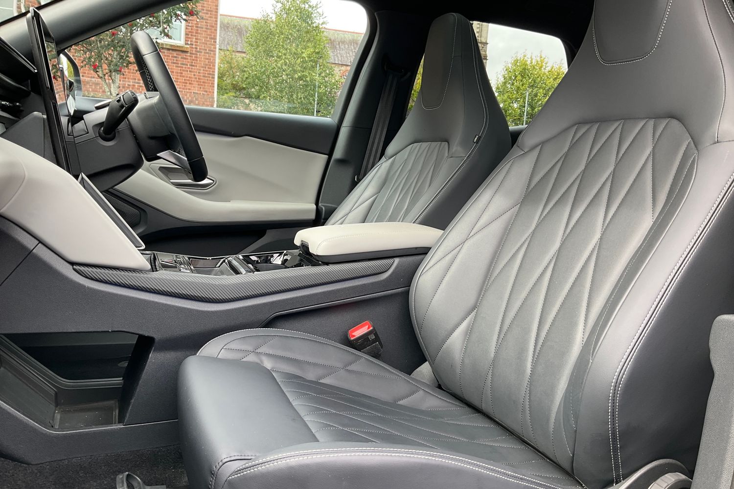 Ford Explorer Photo 18