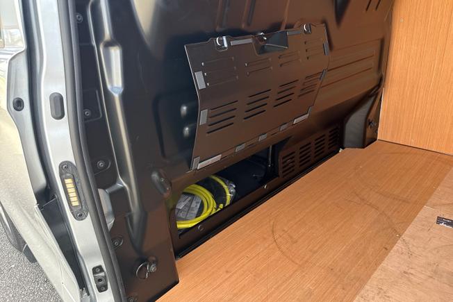 VOLKSWAGEN Transporter Photo 27