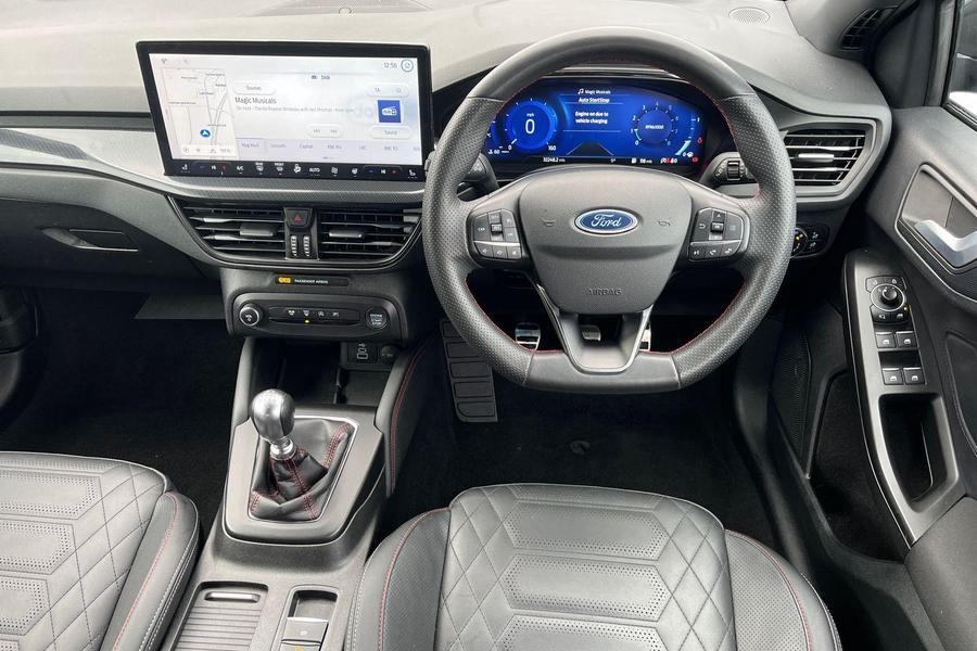 Ford FOCUS Photo autoimg-7c8cfc5cf8091c3d4ba345849e1d92f1a1d2967a.jpg