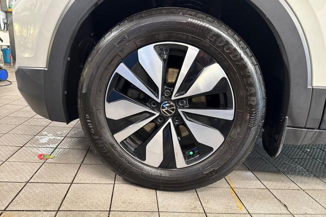 VOLKSWAGEN T-Cross Photo 5