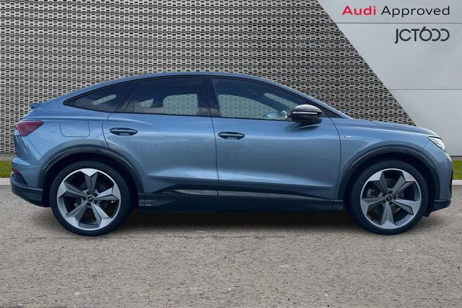 AUDI Q4 e-tron Photo 4