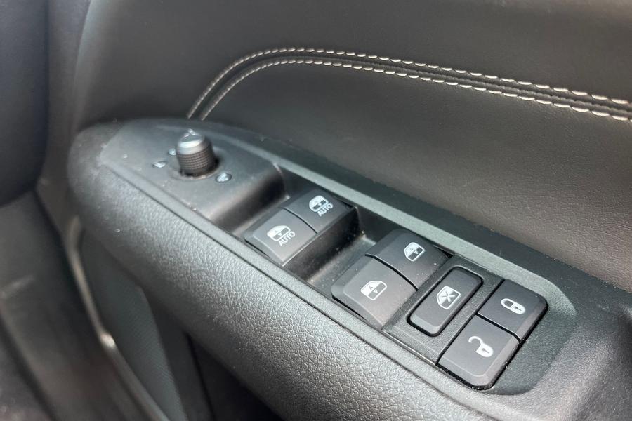 Jeep COMPASS Photo autoimg-7c9aecbb794d177a1c02fb5e23dd95e35f81106f.jpg