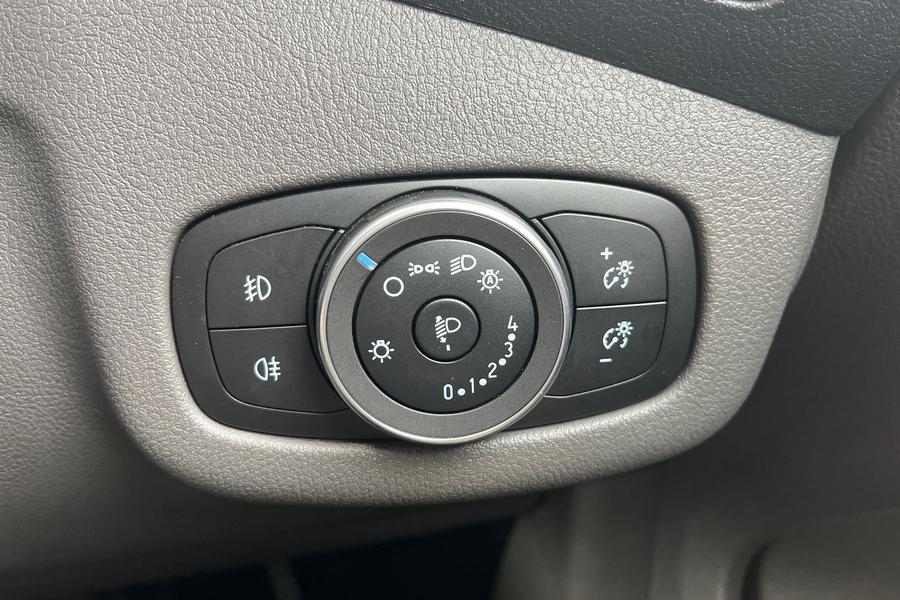 Ford Tourneo Connect Photo autoimg-7c9c02cb1fa7fdc0c39b3619f7dbac9fd38705ec.jpg