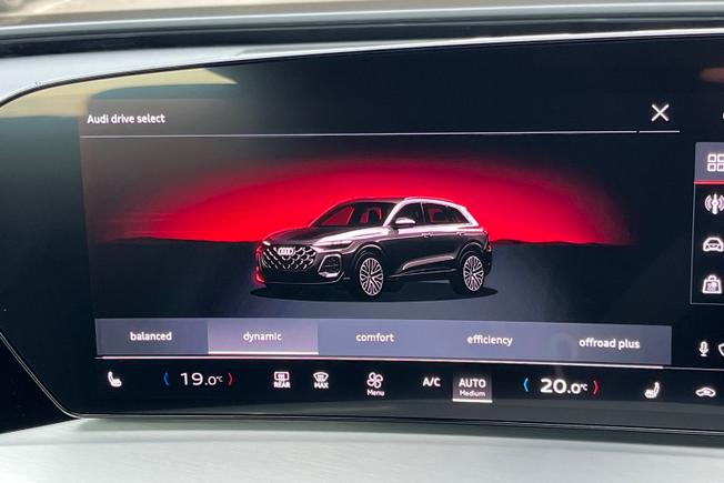 AUDI Q5 Photo 23
