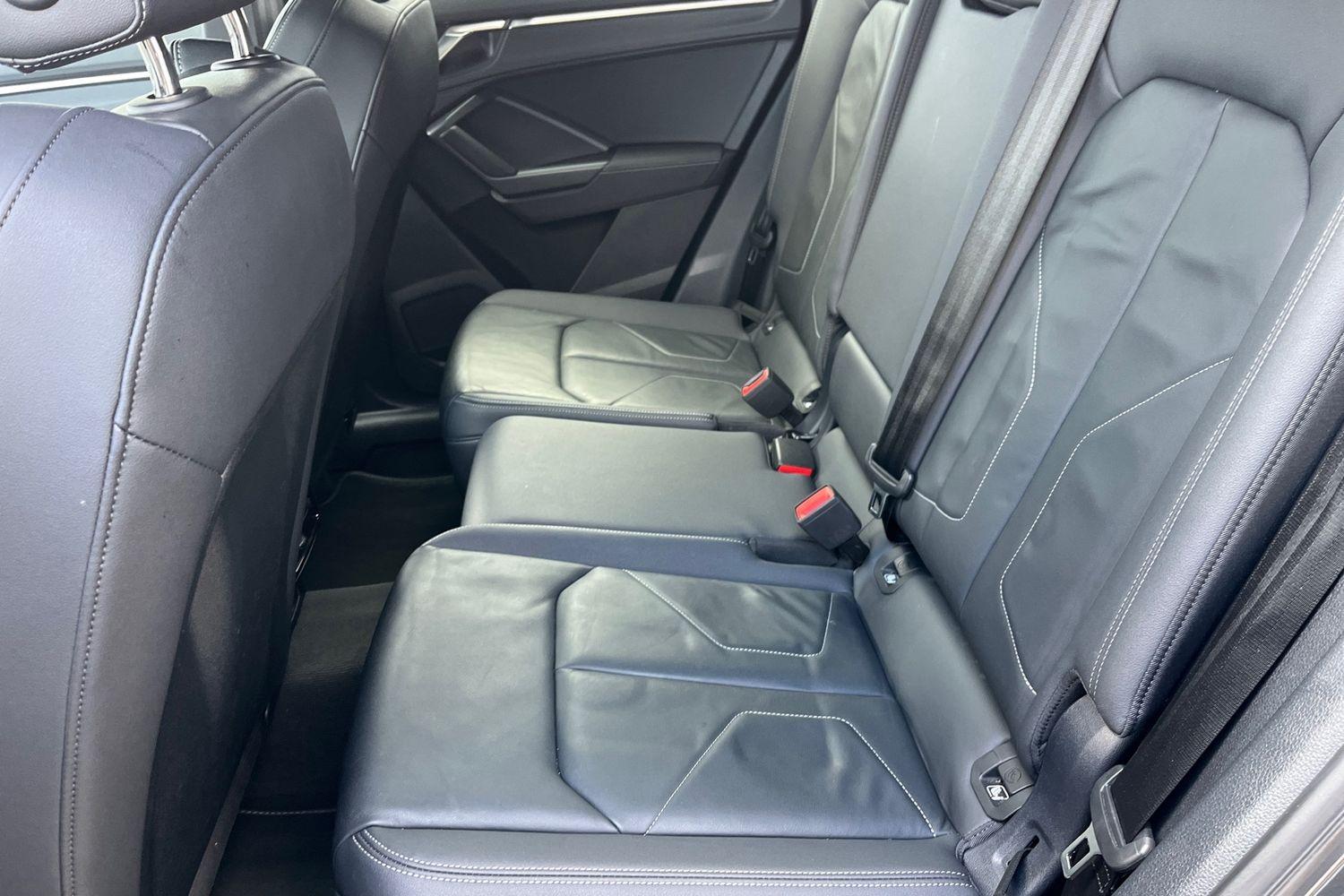 Audi Q3 Photo 19