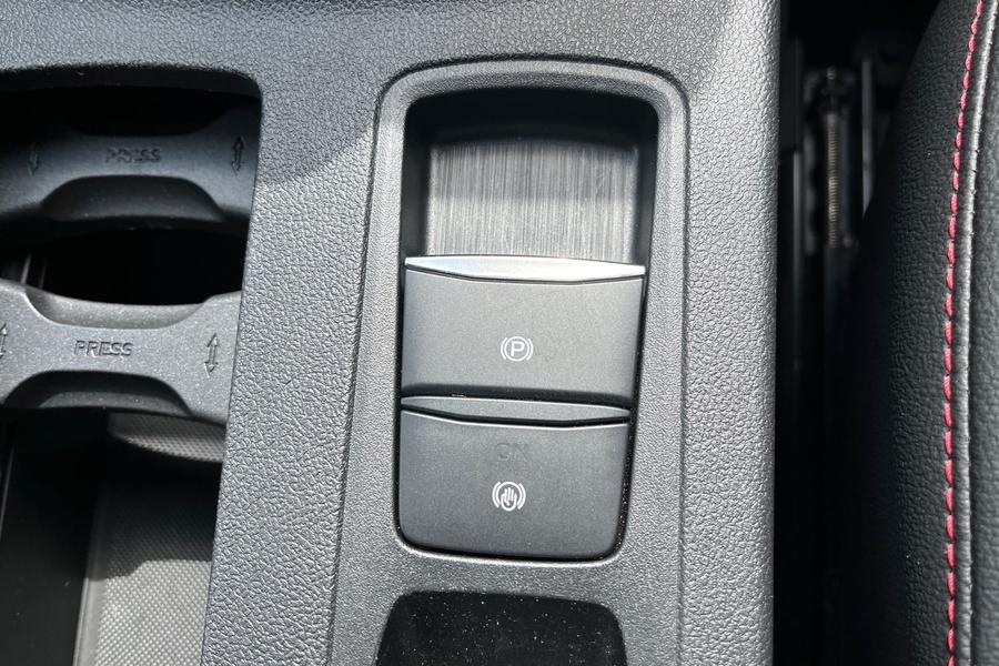 Ford Kuga Photo autoimg-7ca19d35cd199bc8fb408ac282c511fedf9bc75a.jpg