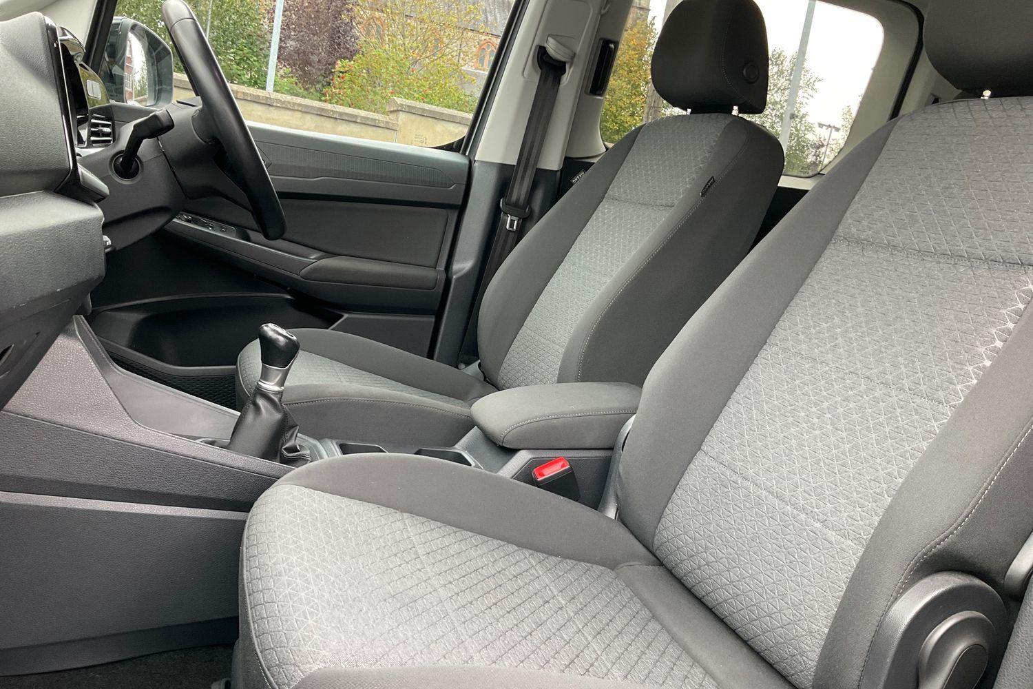 Ford TOURNEO CONNECT Photo 18