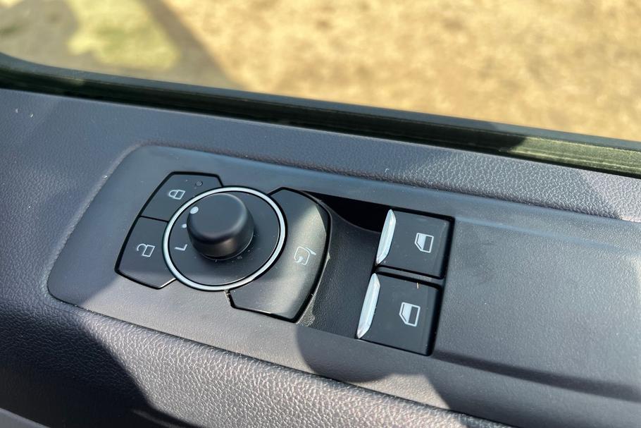 Used Ford E-TRANSIT CUSTOM AF26LZH 32