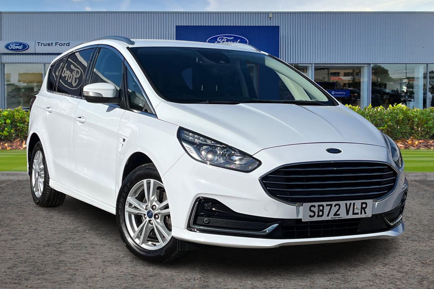 Ford S-MAX Photo 0