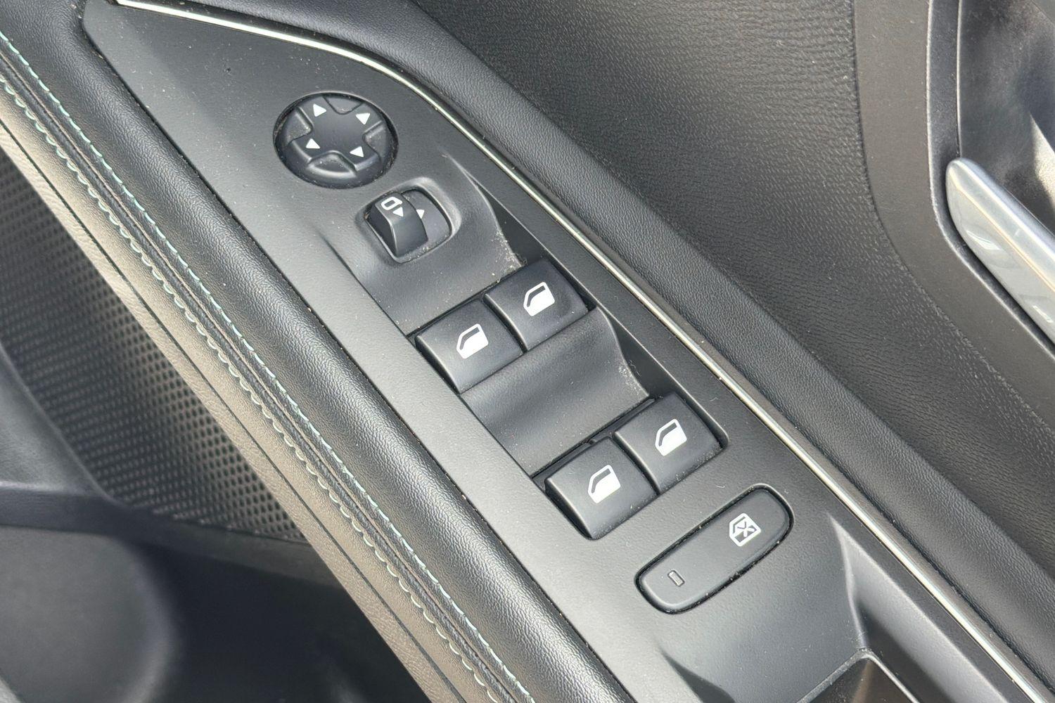 Peugeot 5008 Photo 15