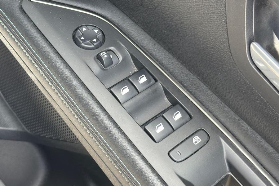 Peugeot 5008 Photo autoimg-7caca5dc3b2999c45b9594ef525dcbb58ab9d7b7.jpg