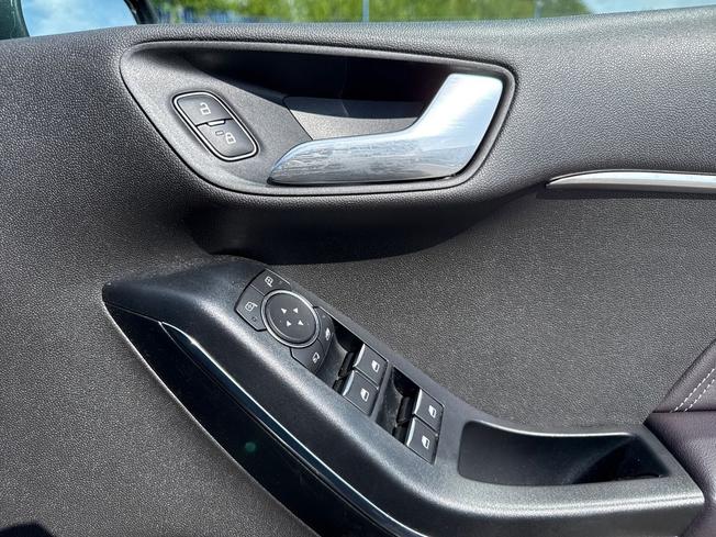 Ford Fiesta Photo 29