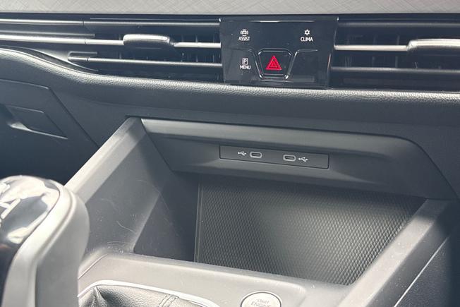 VOLKSWAGEN Golf Photo 25