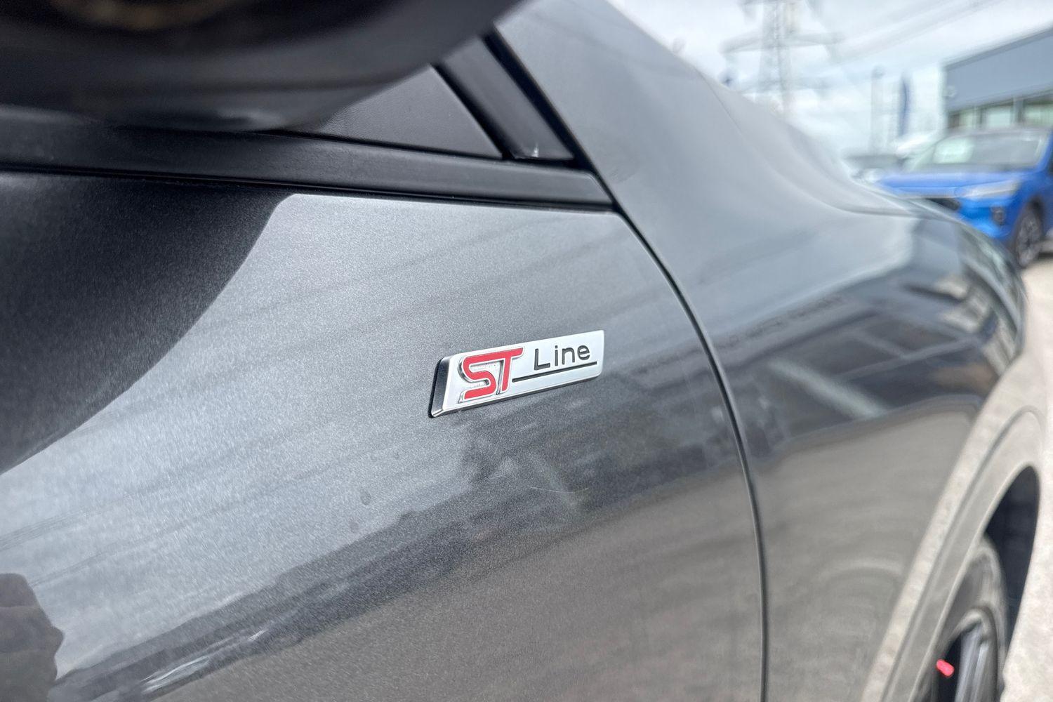 Ford KUGA Photo 39