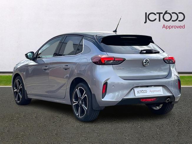 VAUXHALL Corsa Photo 3
