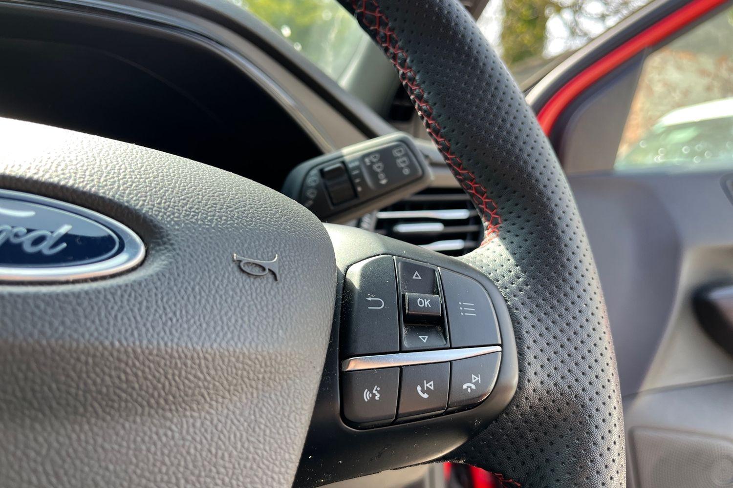 Ford FOCUS Photo 28