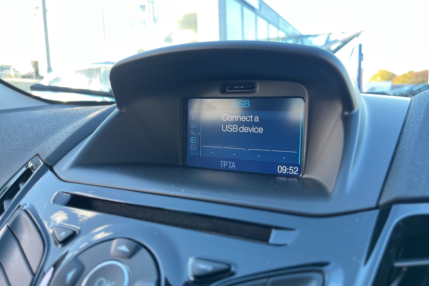 Ford FIESTA Photo 25