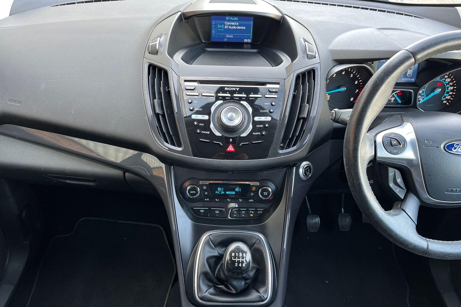 Ford Kuga Photo 32