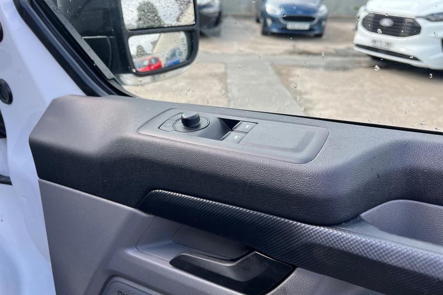 Used Ford TRANSIT CUSTOM WR25JZX 15
