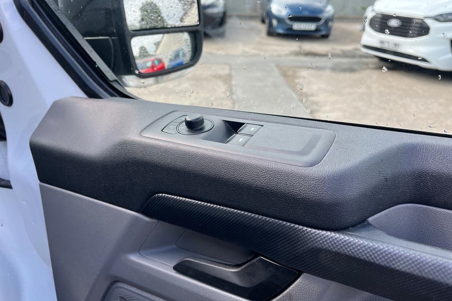 Ford TRANSIT CUSTOM Photo autoimg-7cb9e159d986a17ab836674ea000b0971c81d2b9.jpg