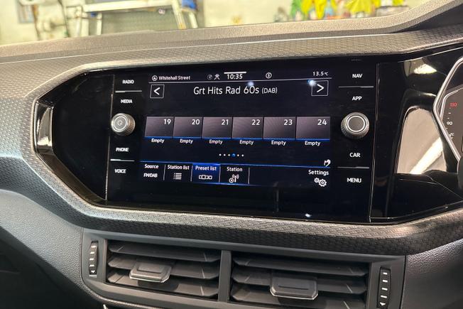 Volkswagen T-Cross Photo 13
