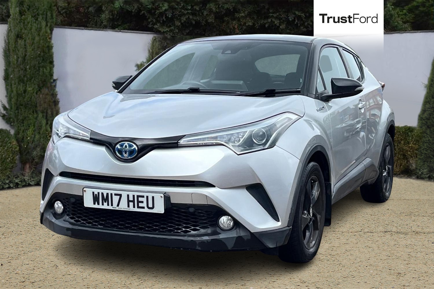 Toyota C-HR Photo 4