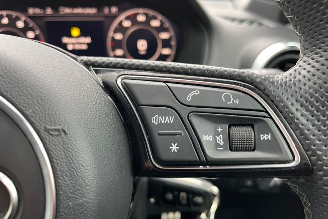 AUDI Q2 Photo 17