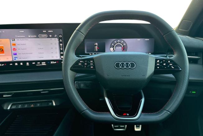 AUDI Q3 Photo 12