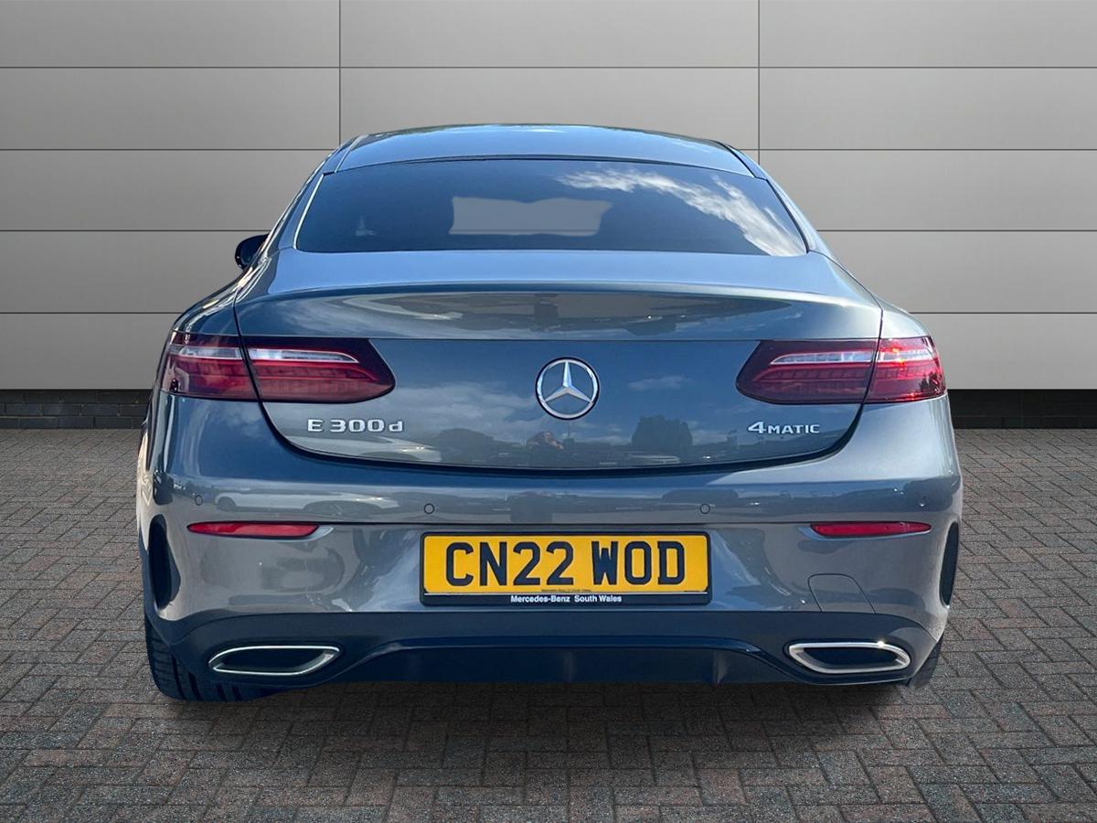 Mercedes-Benz E Class Photo 6